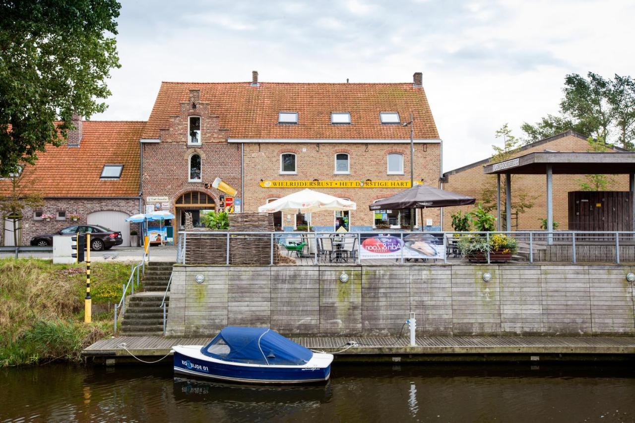 Wielrijdersrust Het Dorstige Hart Koksijde Exteriör bild
